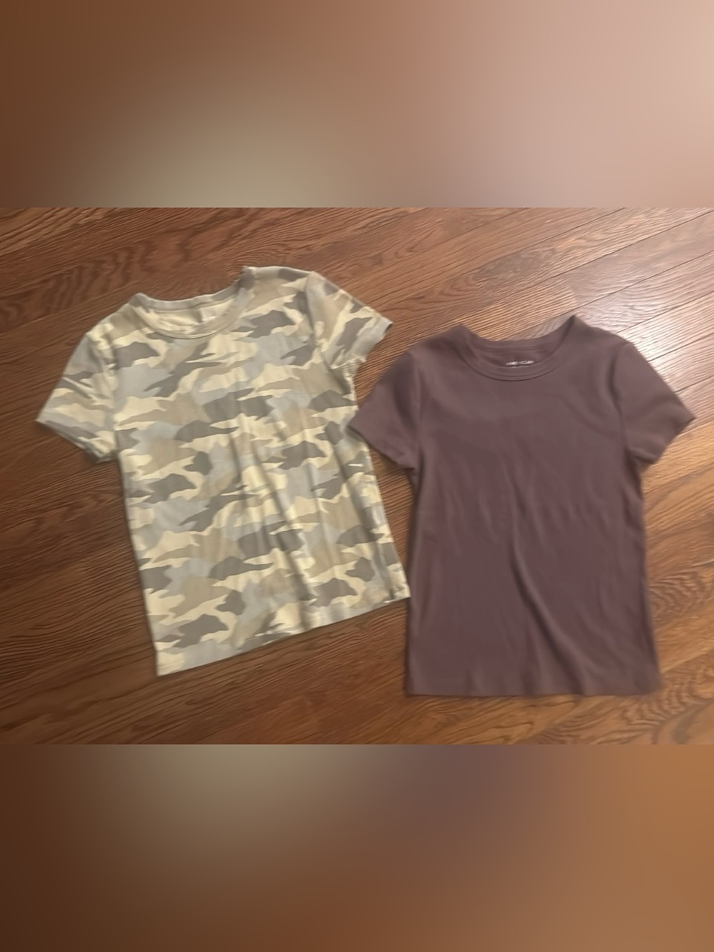 NWOT size Small American Eagle Short-Sleeve Camo & Brown Tee Set